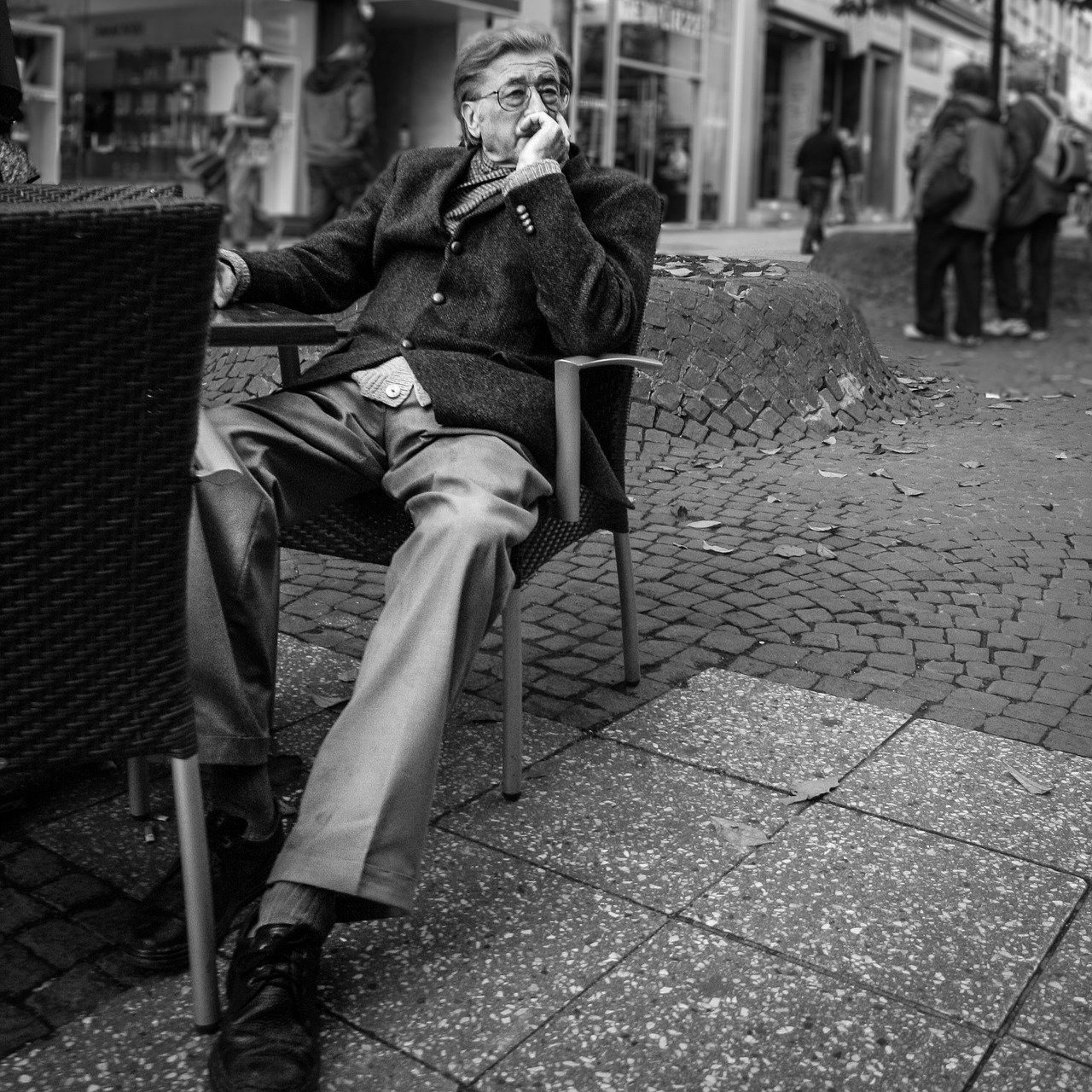 Frankfurt, man, coat — Coronavirus disease 2019